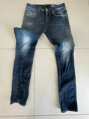 Replay Anbass jeans mörkblå - Replay jeans… size 32. 