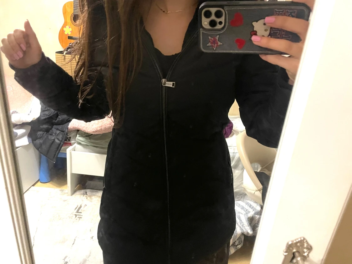 GUESS svart lång pufferjacka  - 1