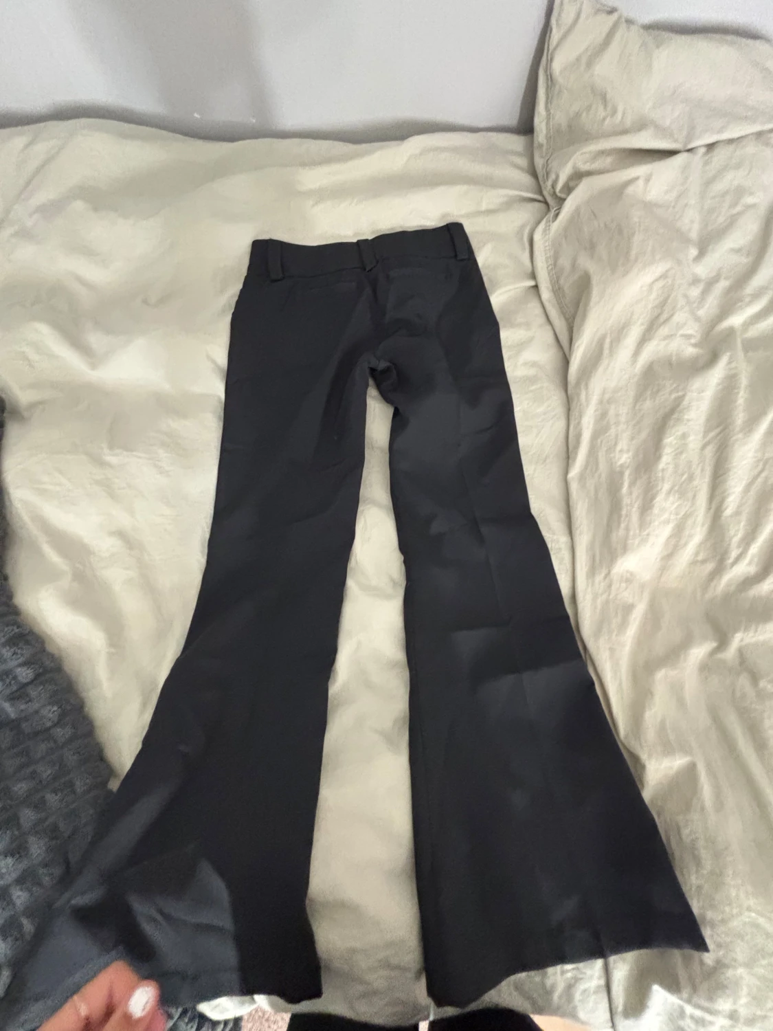 Svarta bootcut-byxor från RYVLS - 1