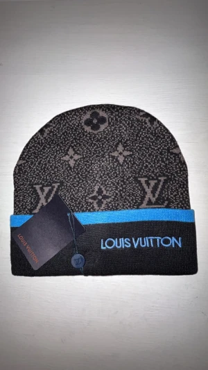 Lv mössa - Säljer en fett lv mössa med bästa kvalitet och bästa pris för dig som söker en bra mössa inför vintern🤩😁