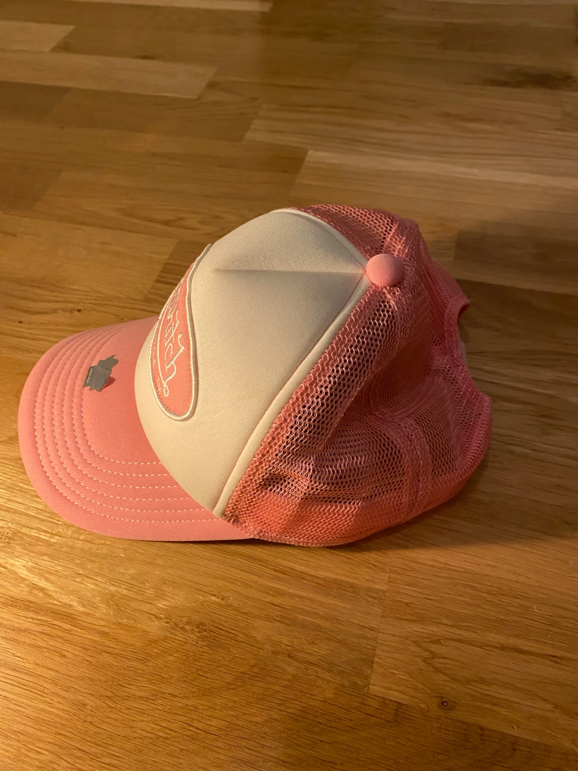 Rosa och vit Von Dutch truckerkeps - 2