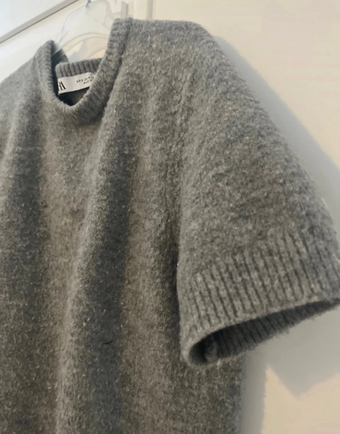 Grå stickad tröja från Zara - 1