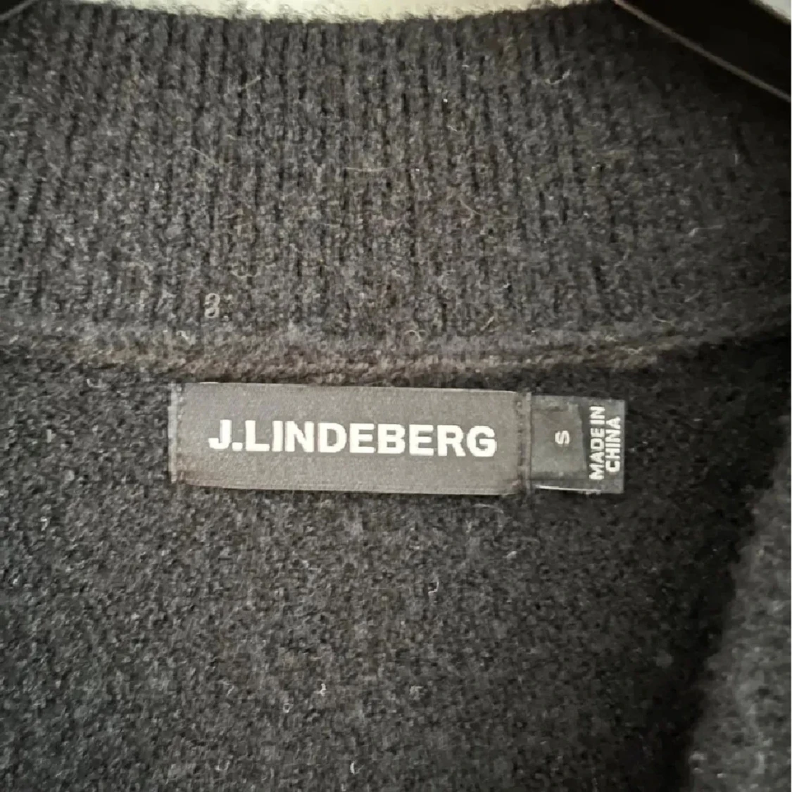 J Lindebeg zip - 2