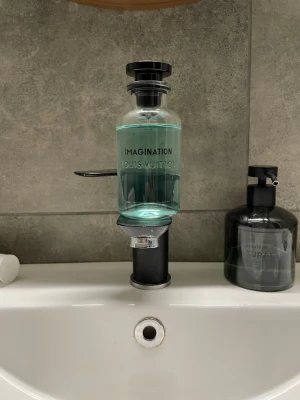 Louis Vuitton Imagination parfym - Riktigt bra parfym.                                                 Men för inte mig