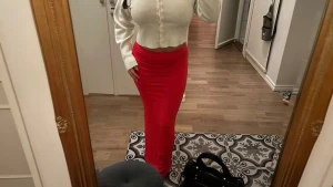 Röd långkjol - Röd långkjol, super skönt och stretchiga material 