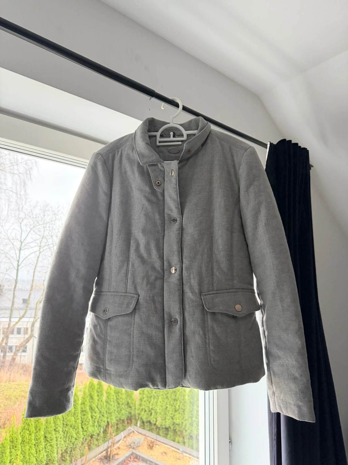 Grå kavajjacka från Massimo Dutti