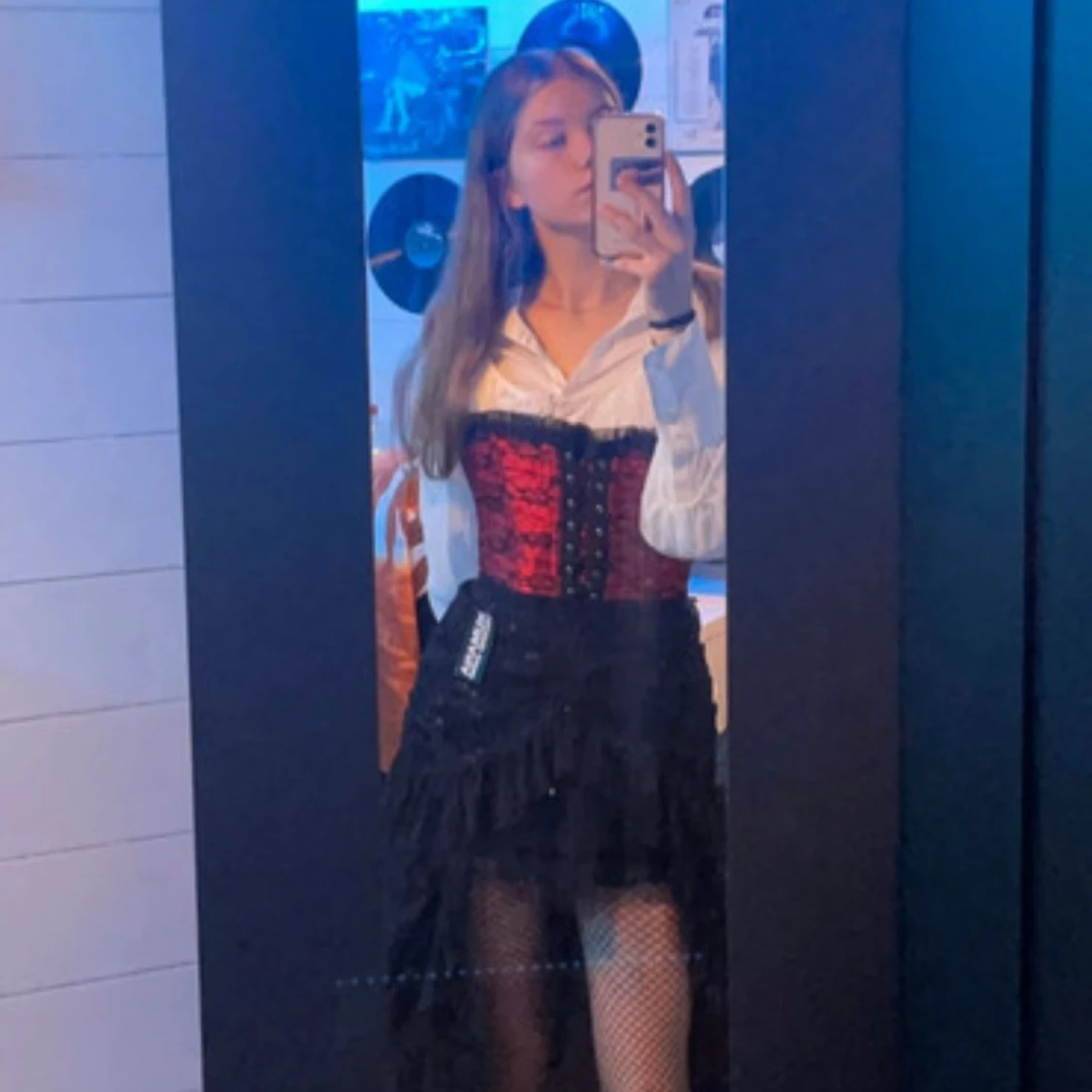 Röd och svart korsett - 3