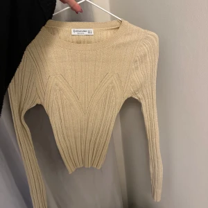 Beige glittrig tröja Stradivarius - Perfekt till nyår eller fest