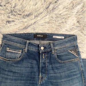 Replay jeans - Ett par replay jeans, modell: Grover, Stl: W29, inga skador.