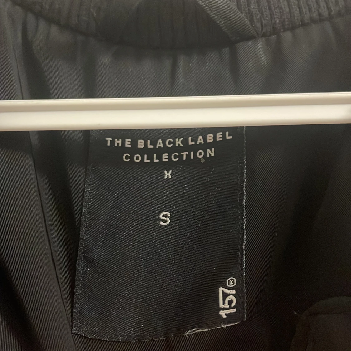 Svart bomberjacka från The Black Label - 2