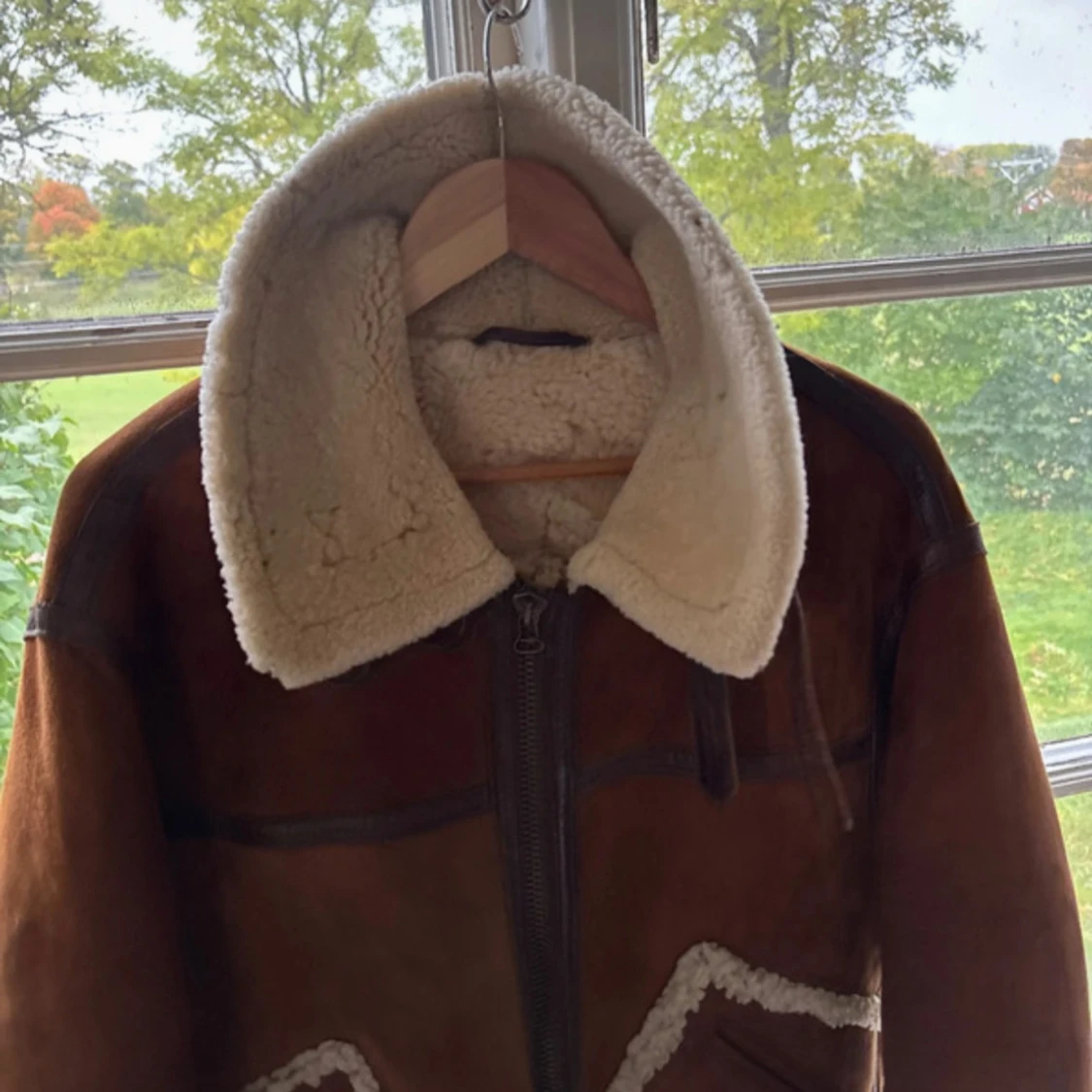 Brun pälsjacka från Chevignon