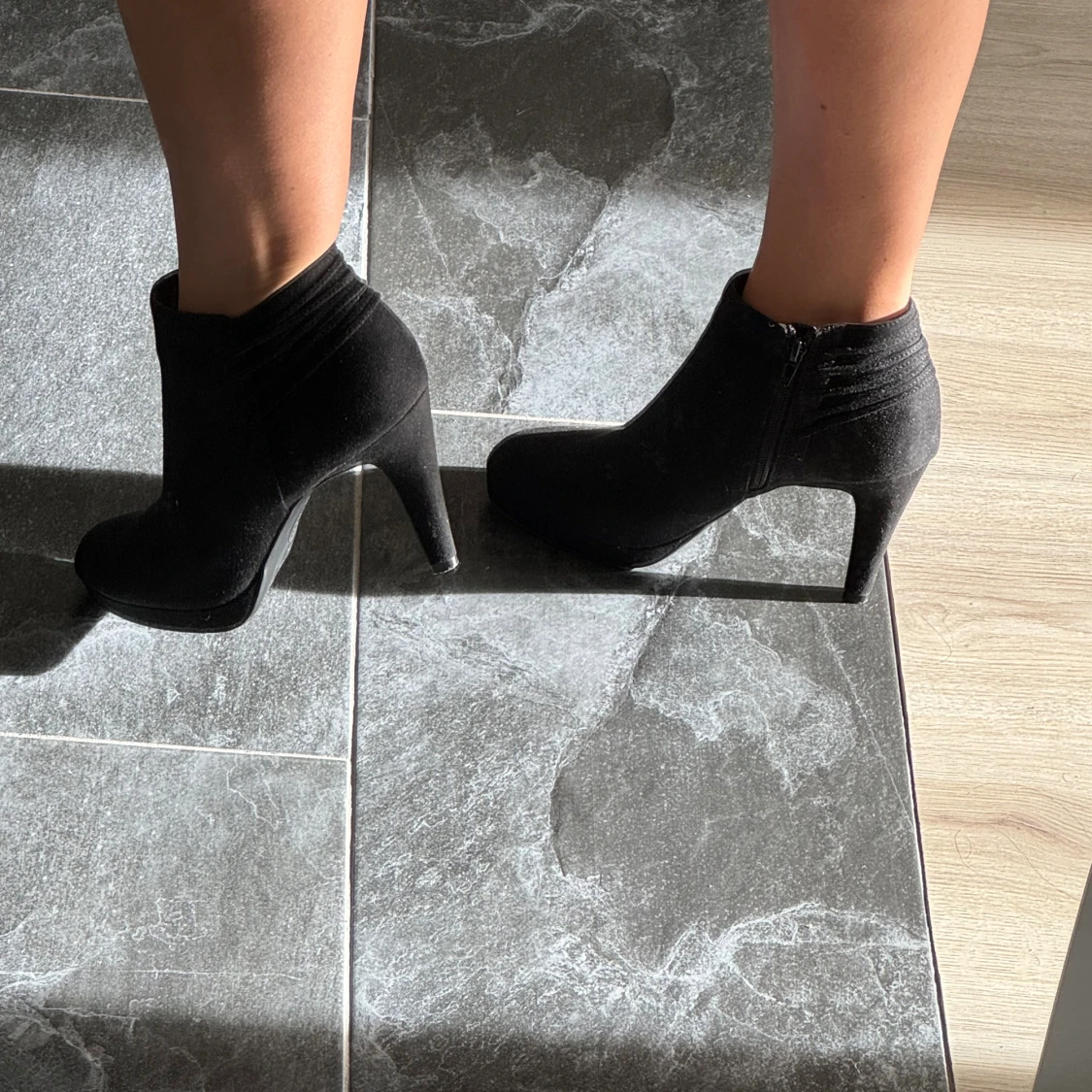 Svarta stövletter med klack - 1