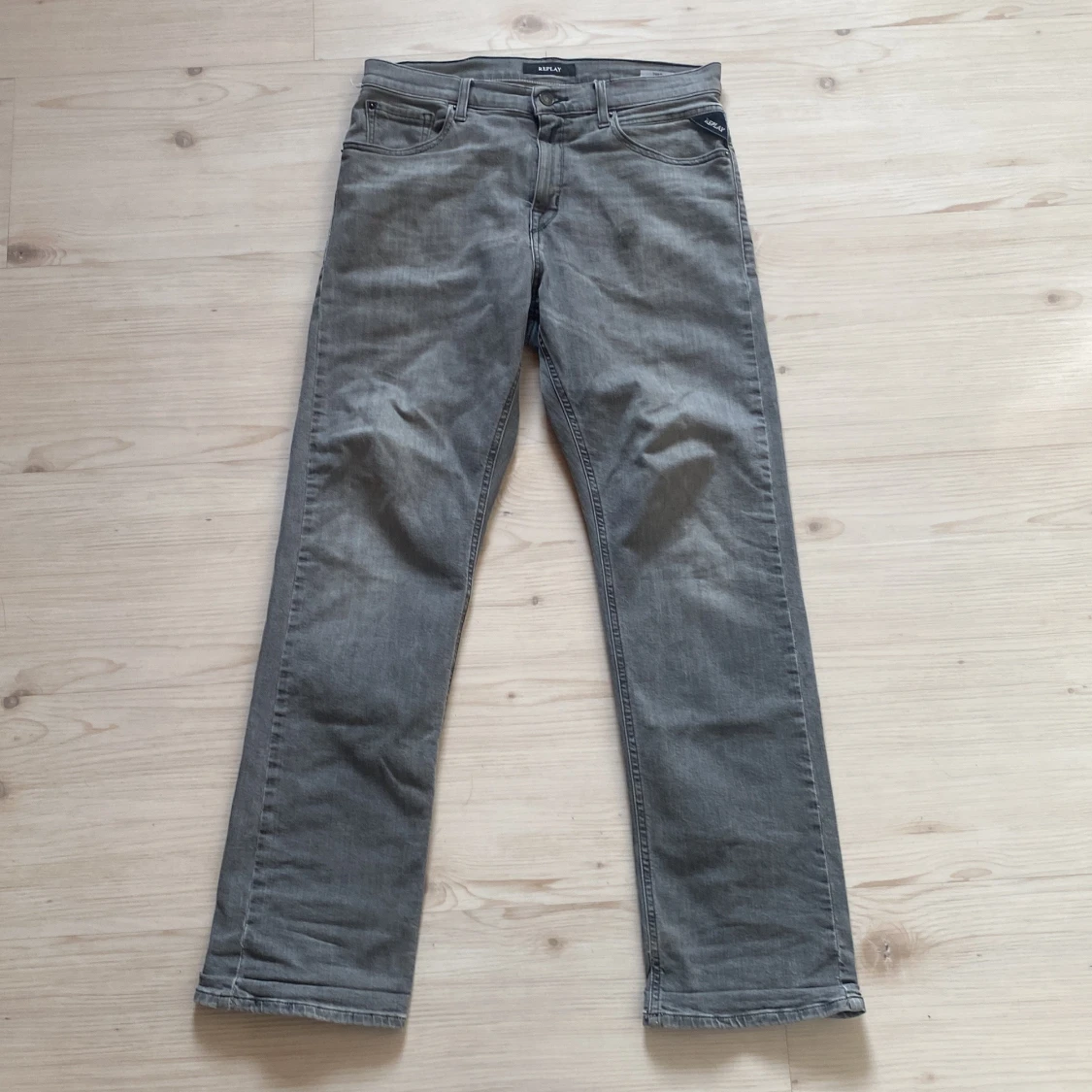 Grå Replay jeans straight fit