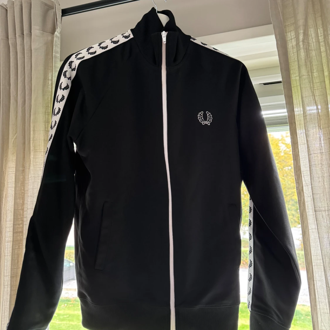 Fred Perry Tracktop