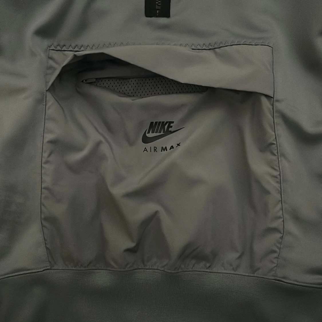 Grå Nike Air Max Therma-Fit hoodie XS - 2