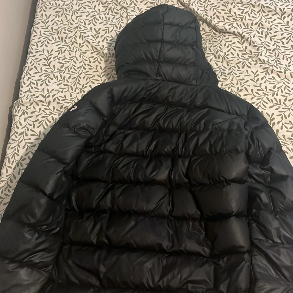 Svart dunjacka Peak Performance S - 3