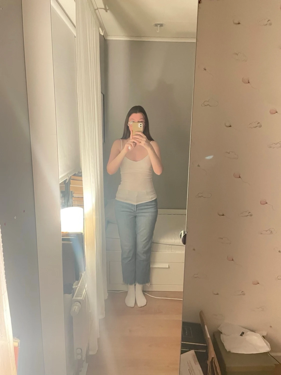 Ljusblå raka jeans med rå kant - 1