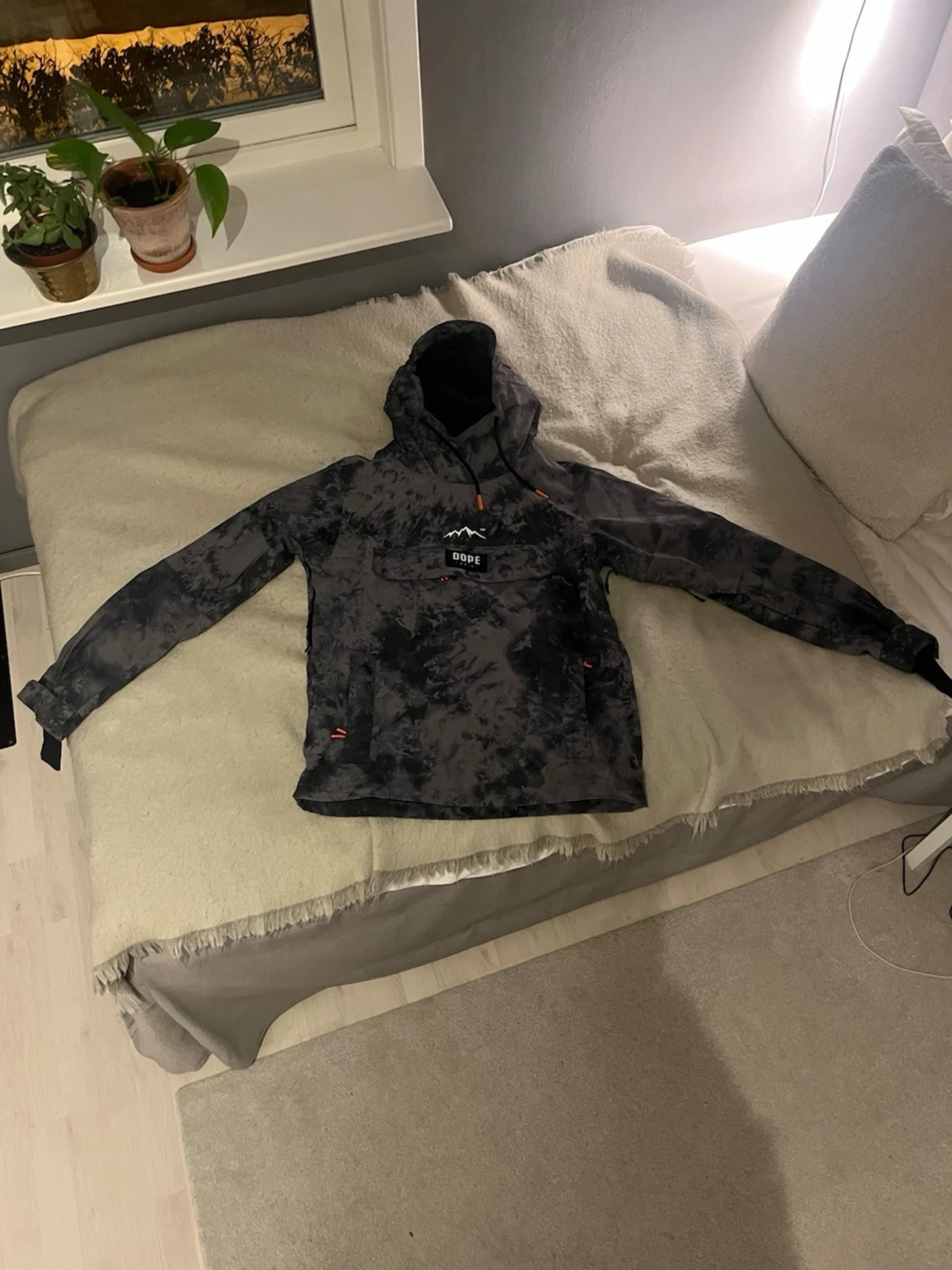 Svartgrå vindjacka från Dope