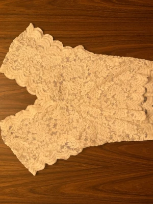 Spets topp - Spets topp från Chelsea, använd fåtal gånger