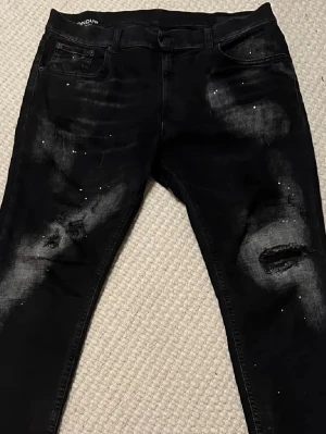 Dondup jeans - Dondup byxor  i nyskick. Storlek 32. Skriv vid frågor eller funderingar!