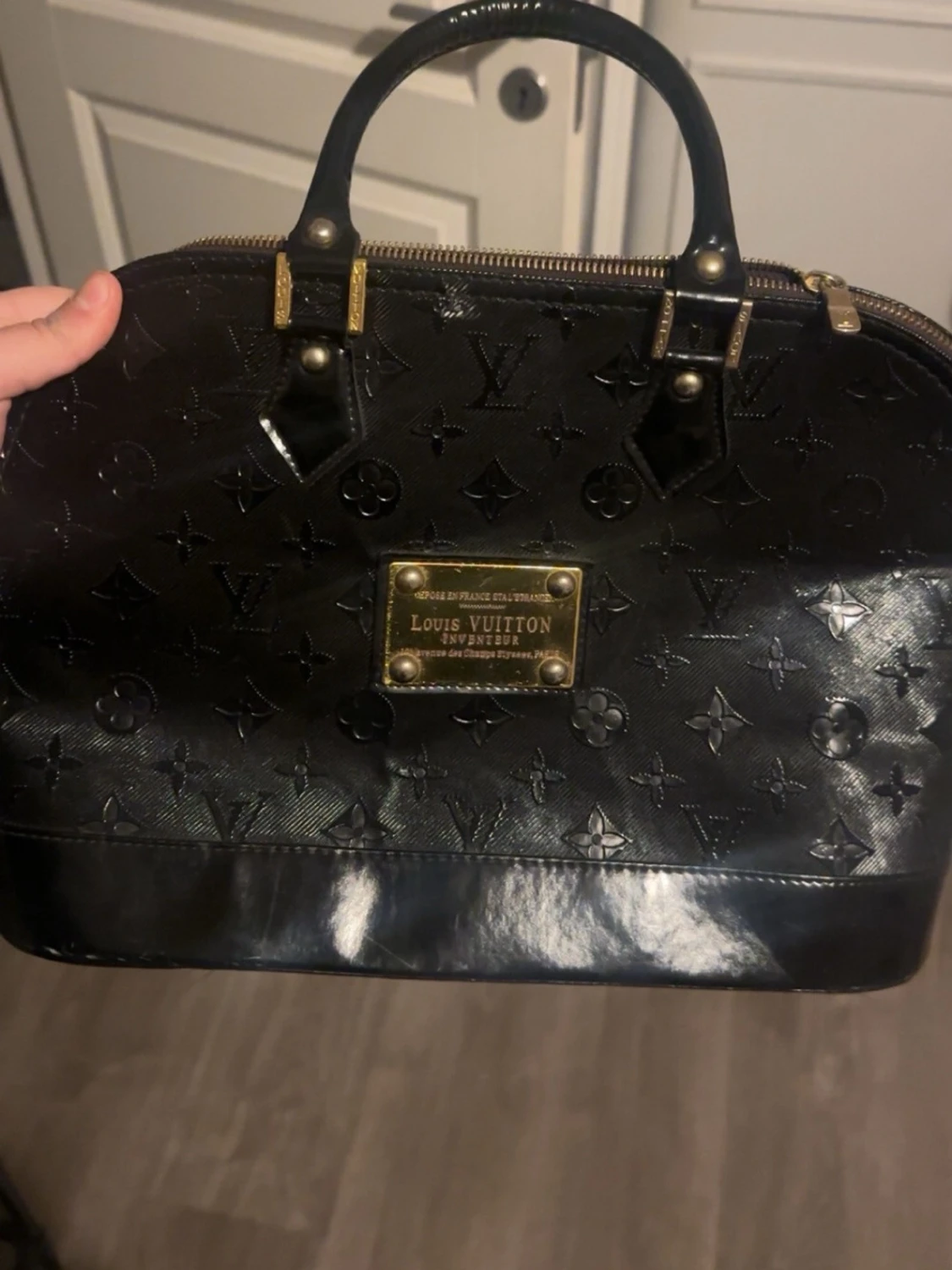 Svart Louis Vuitton handväska