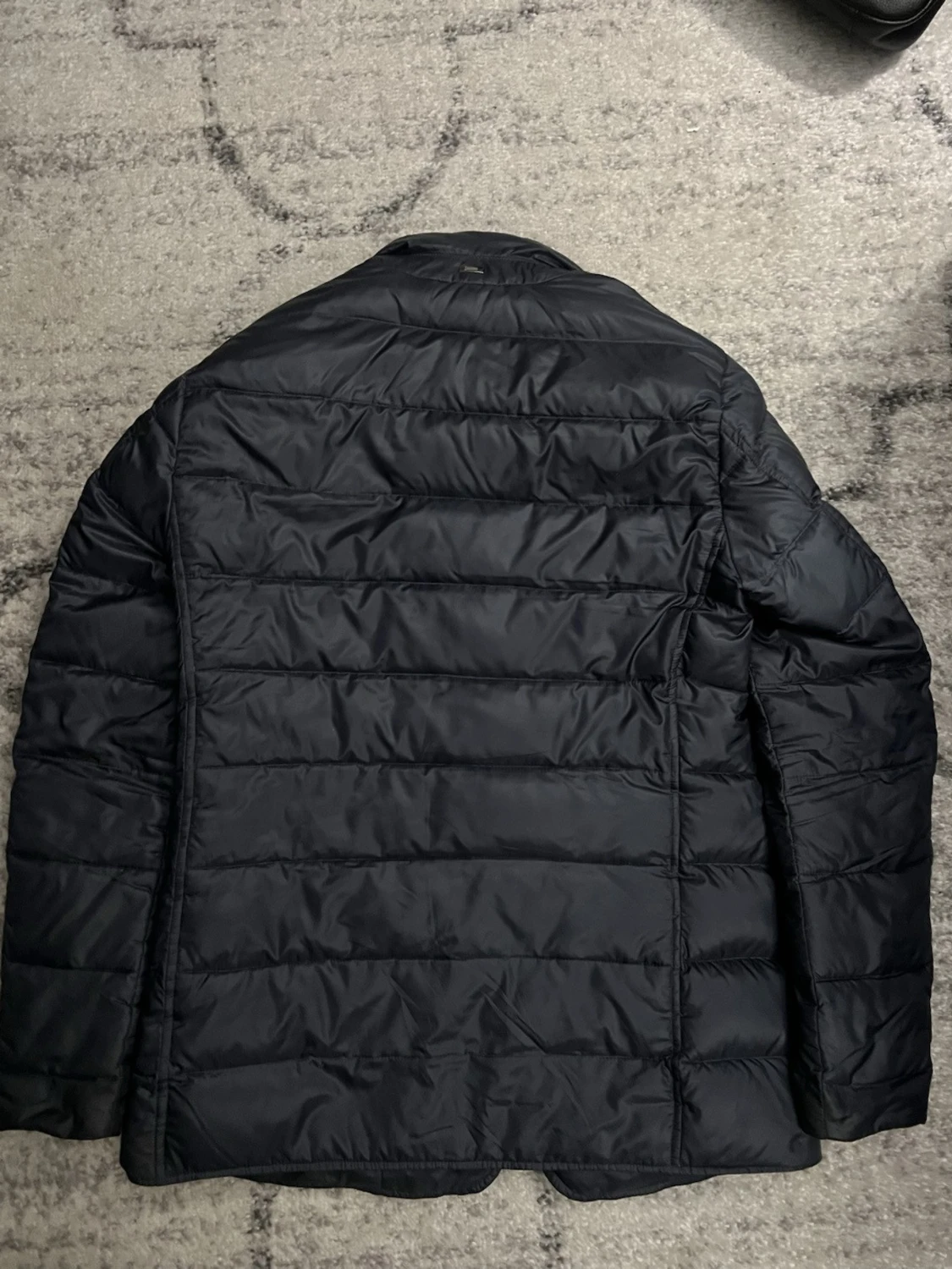 Marinblå dunjacka från Herno - 2