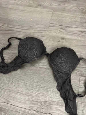 grå bh - bra skick, lite push up🤍