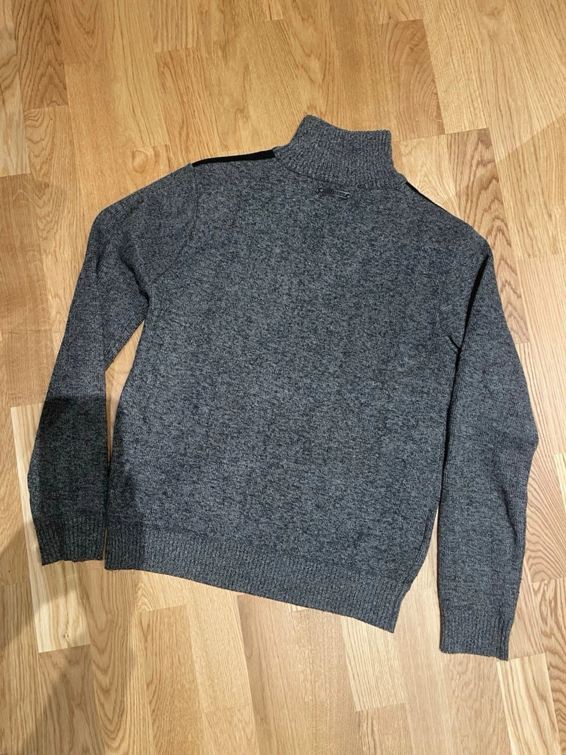 Grå stickad half zip-tröja Buffalo stl M - 1