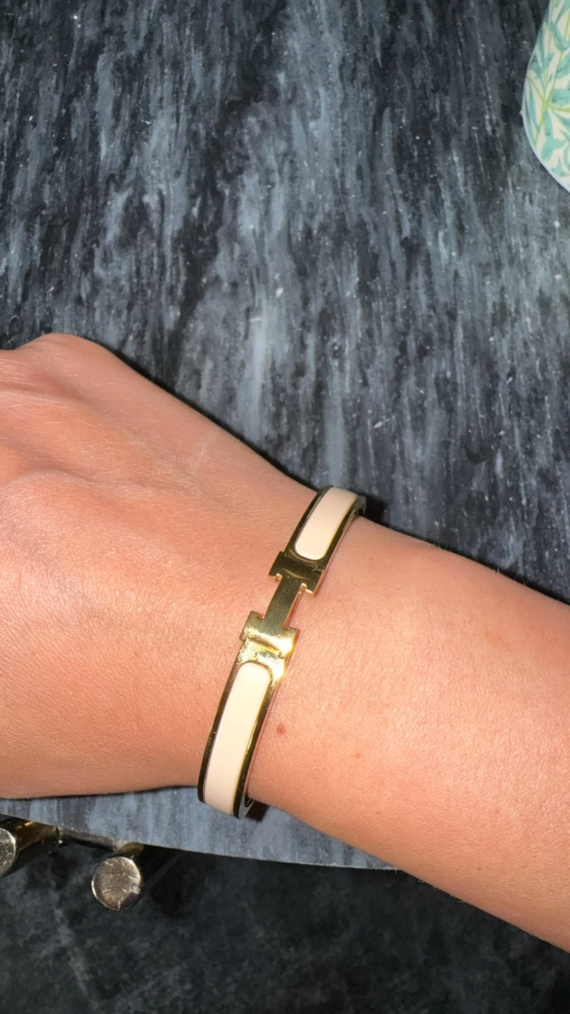 H armband harmens beige guld  - 2
