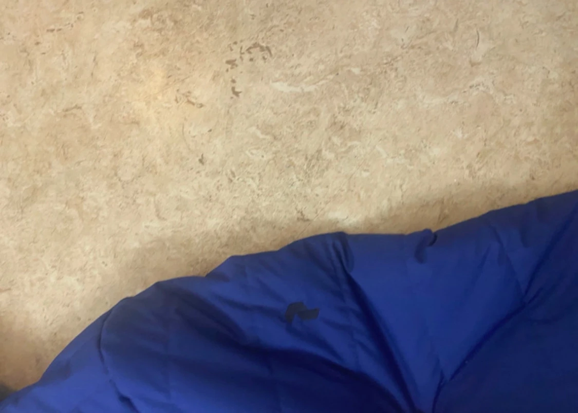 Blå pufferjacka från Peak Performance - 4