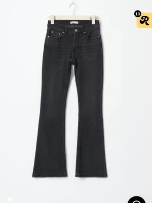 Jeans tall - Svarta bootcut jeans från Ginatricot i tall modell. Innebenslängd är 87cm💗💗