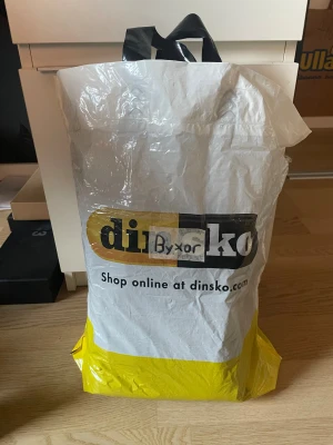 Klädpaket byxor - Blandade storlekar mellan xxs-m. (Tror jag)