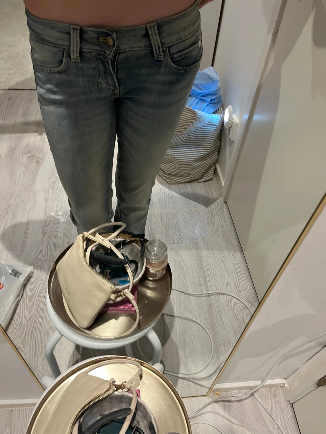 Blå bootcut jeans från Cheap Monday - 3