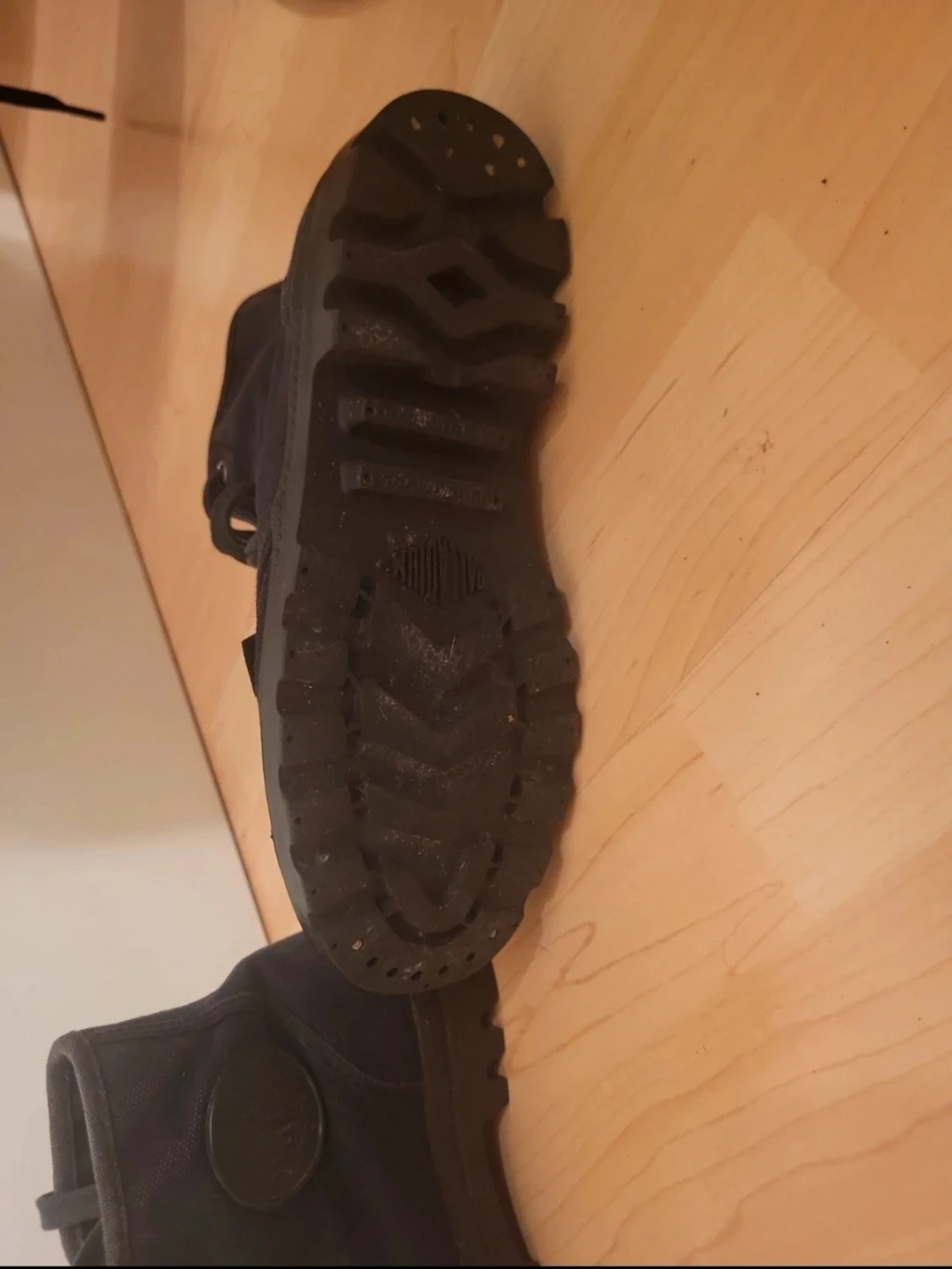 Svarta Palladium boots i canvas - 2