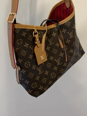 Brun väska ny  - Helt ny väska till salu bra kvalite lyxig 