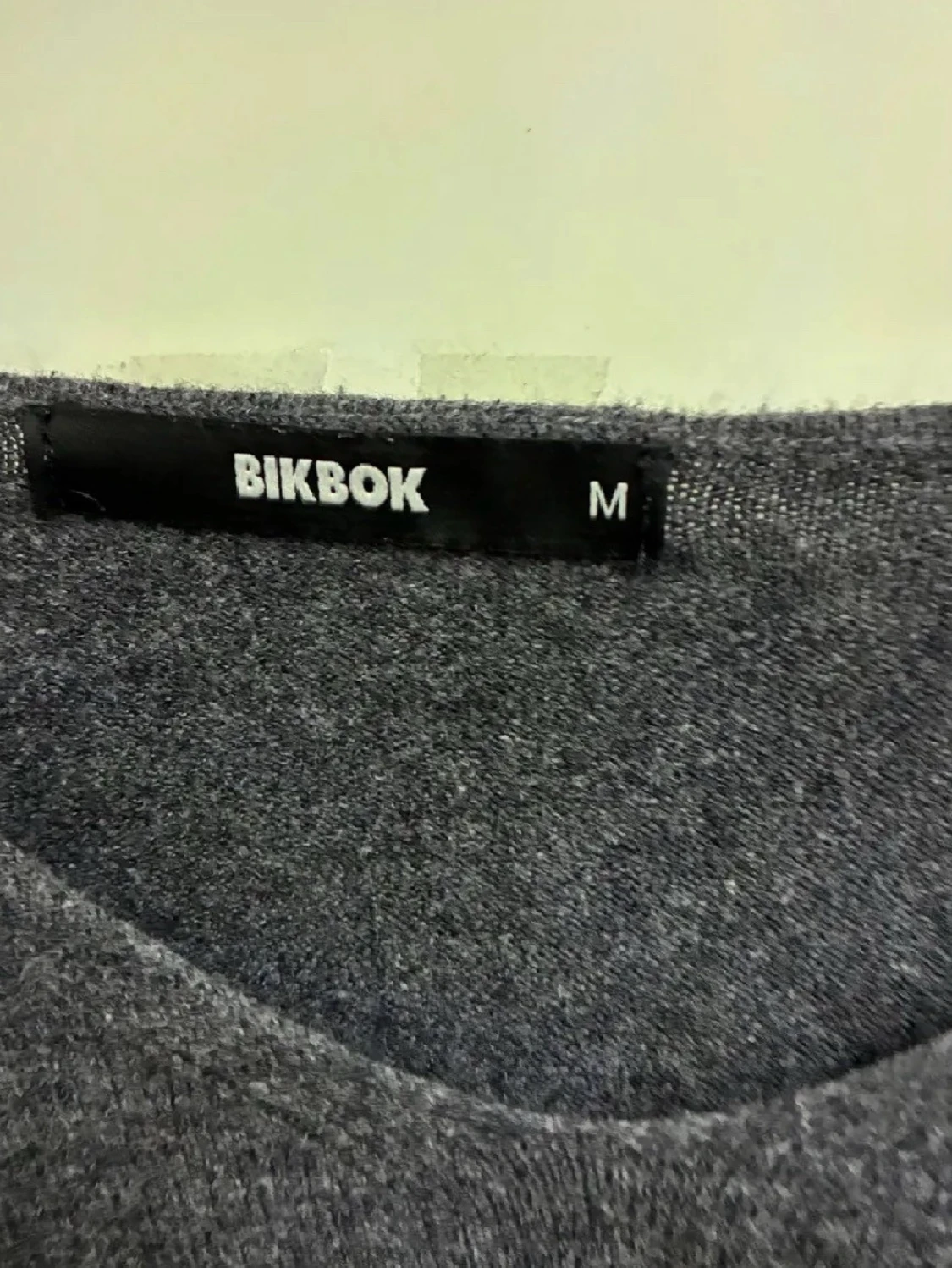 Mörkgrå stickad tröja BikBok - 1