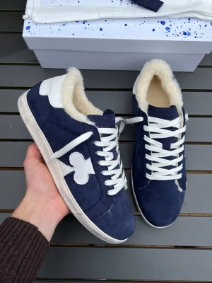 The gallerist winter moritz sneakers - Säljer dessa helt nya fodrade the gallerist skor! Size 42! Helt nya rakt ur boxen! Nypris 2599kr och leveranstiden är ca 1 månad, men köper du dessa så har du de inom 1-3 dagar! Hör av dig vid minsta fundering 🙌