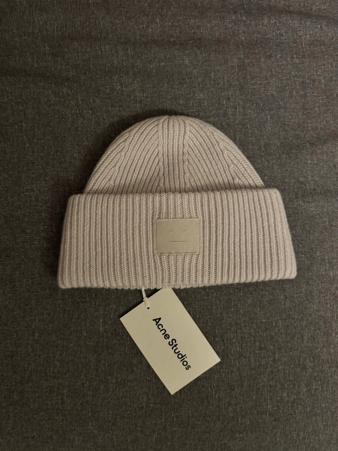 Vit/beige  stickad mössa Acne Studios