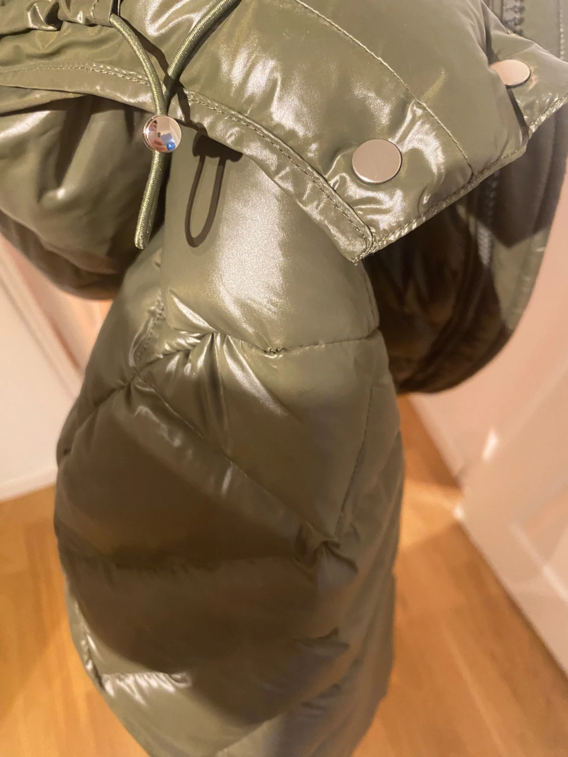 Olivgrön pufferjacka från Bvaldi - 2