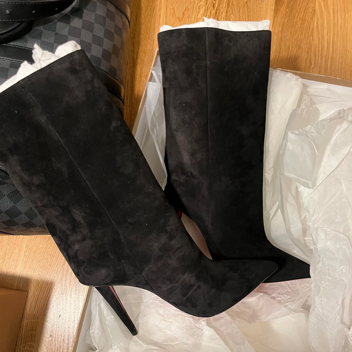 ♦️Louboutin Astrilarge Booty 100 SUPERSÄLLSYNTA♦️ - 1