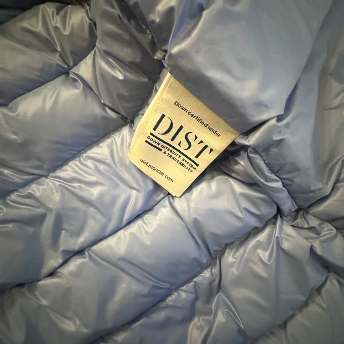 Ljusblå dunväst från Moncler - 4