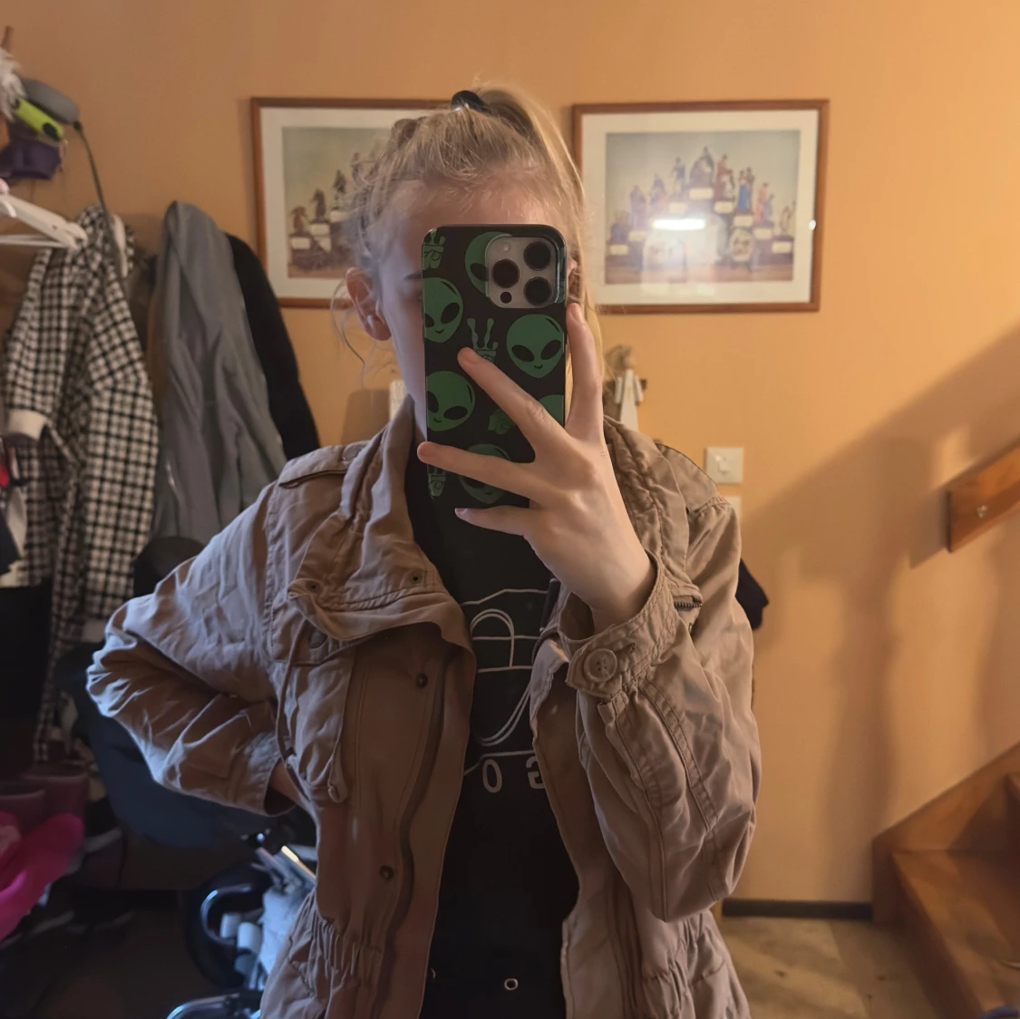 Beige utilityjacka med knappar - 1