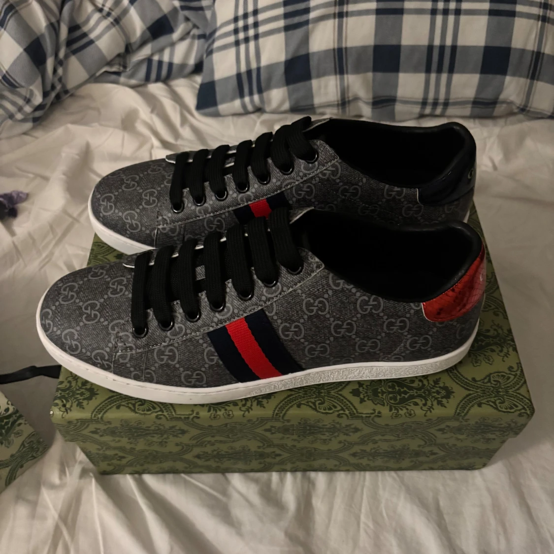 Gucci sneakers med GG-mönster