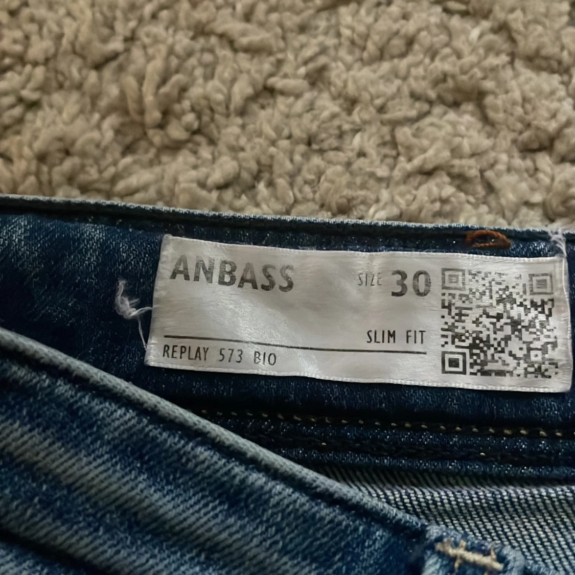 Replay jeans med feta slitningar - 2