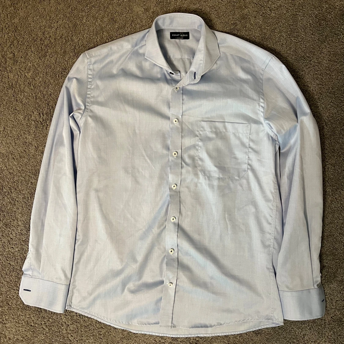 Ljusblå kostym skjorta 