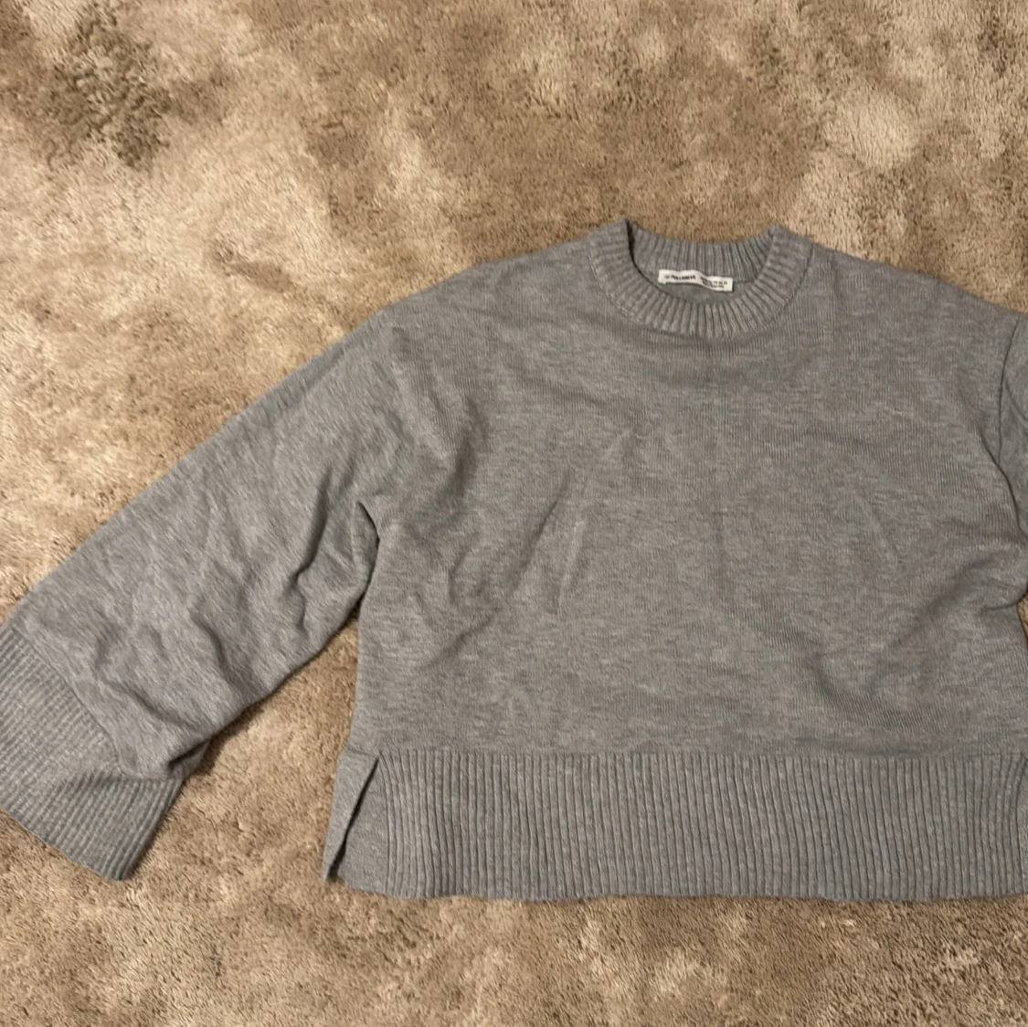 Grå stickad tröja från Pull&Bear - 1