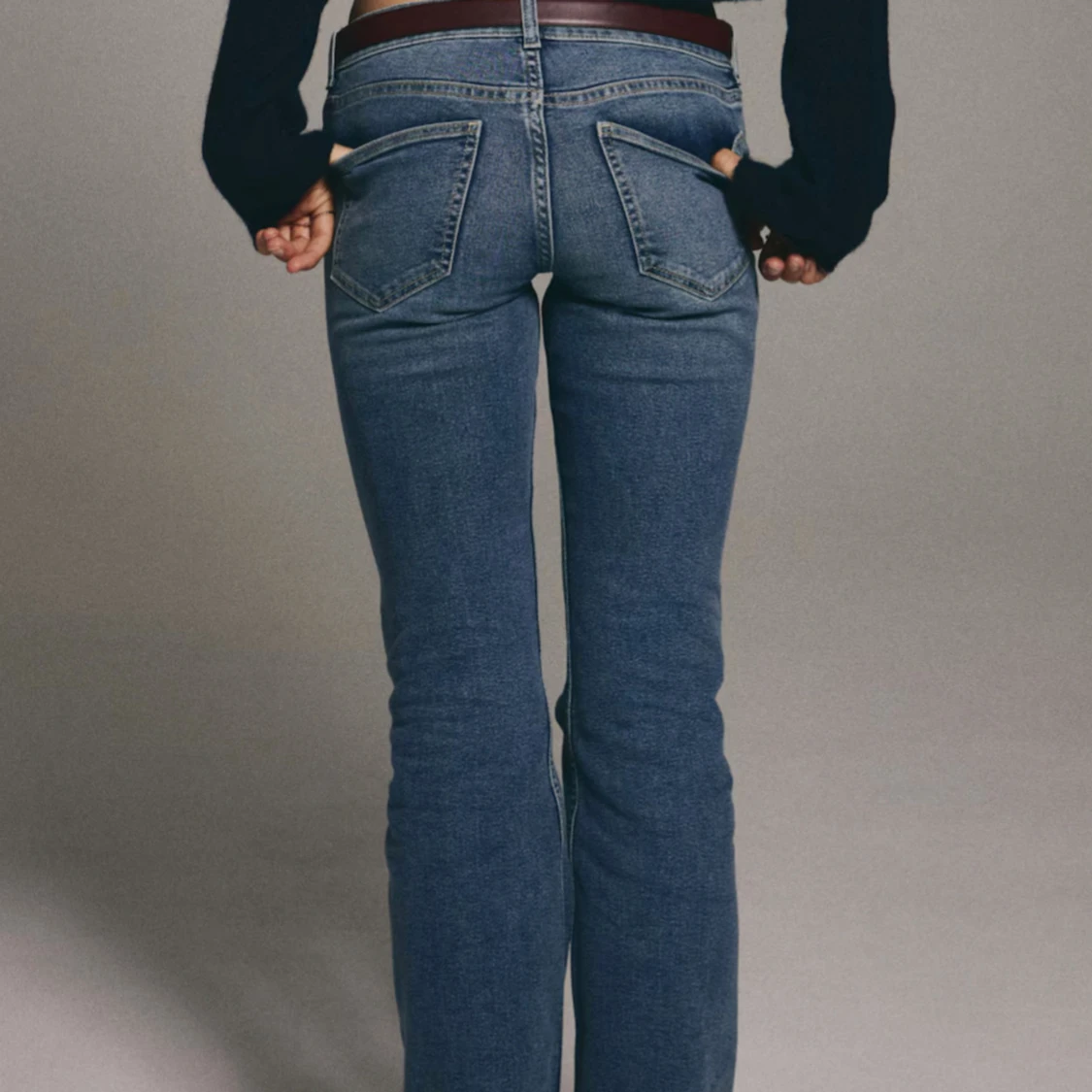 Blå bootcut / flare jeans med låg midja - 1