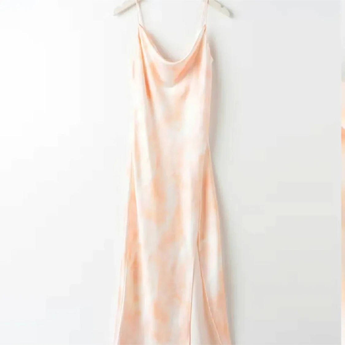 Rosa satin klänning  - 2