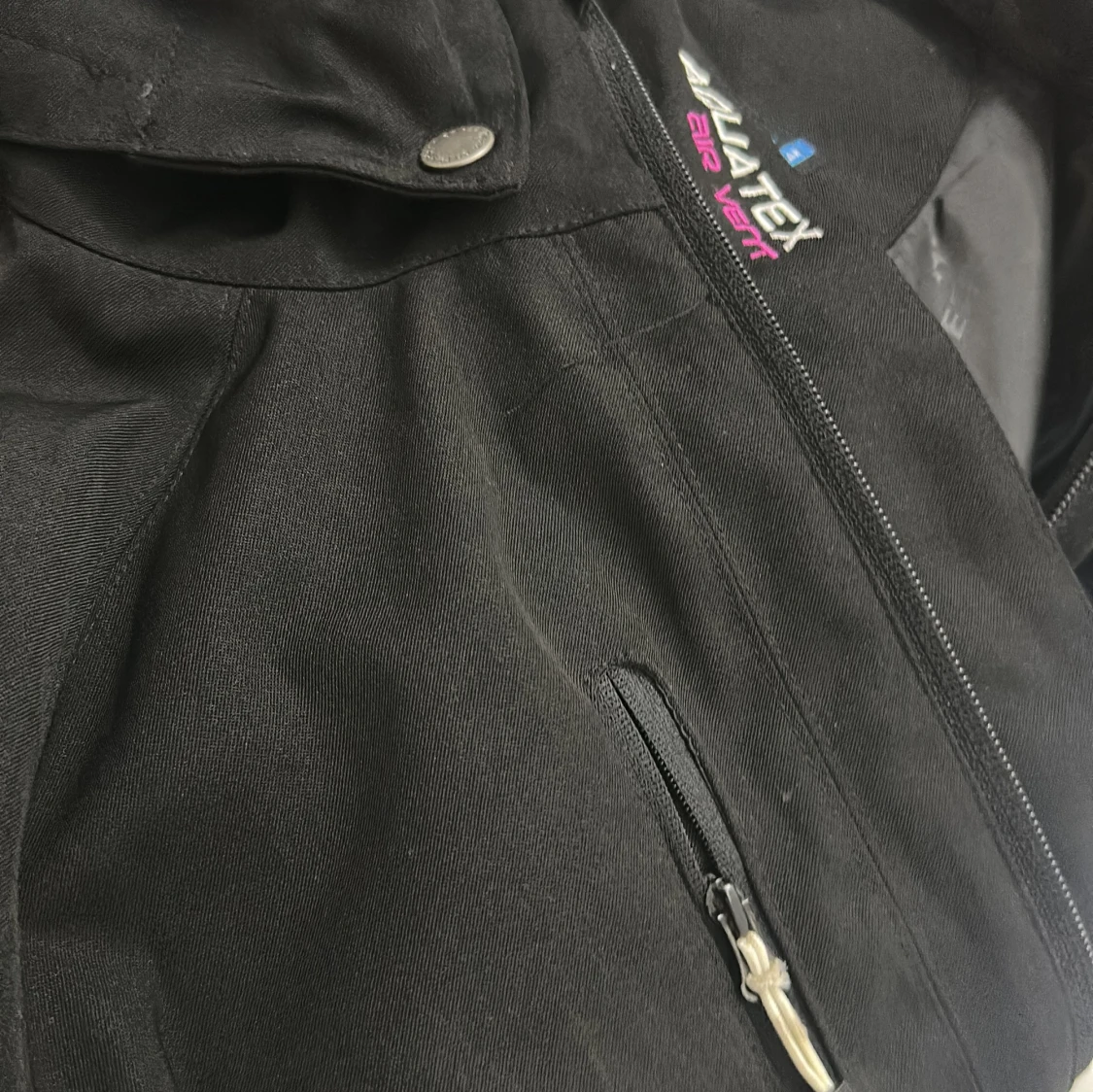 Svart vindjacka från On The Peak - 4