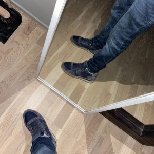 Philippe Model Trpx -  Säljer nu dessa riktigt feta Philippe model Trpx trainers i storlek 39🤩 Skorna är i riktigt bra skick och den mest populära färgen av alla! Passar lite större😁Nypris är ca 3200 kr! Box ingår🙌Skriv vid funderingar!